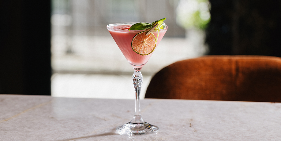 Grapefruit and elderflower gimlet